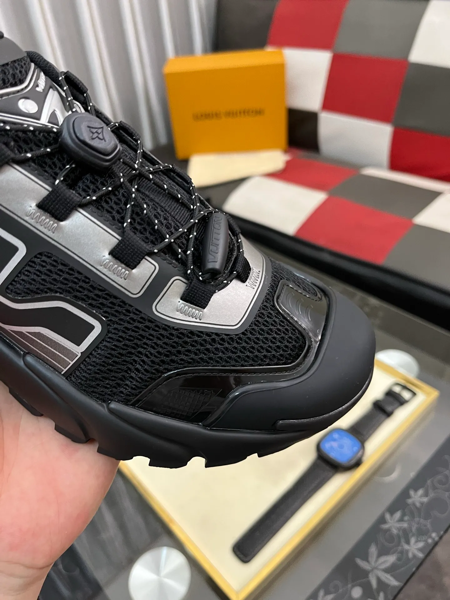 Men's shoes 💰780⌚️⌚️Top version [LOUIS VUITTON] Couple 🧑‍🤝‍🧑 Craftsman style Counter series (original order) New style 🍀LV Louis Vuitton - Top version LV classic high-top trendy shoes! Made of imported original craft calfskin, original breathable lining, and original wear-resistant, lightweight, high-end TPU outsole! High quality products! Code number: 36-457️⃣Colors available